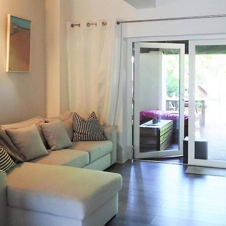 Holiday Home With Shared Pool Сент-Марі-де-ла-Мер Екстер'єр фото